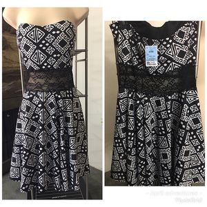 Strapless printed dress